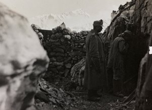Album "Meine weltkriegs - Erinnerungen South-West Front (Carinthie, Italie, Tyrol du Sud) 31/03/1915-12/11/1918 - Josef Zohles Wien": soldats dans les tranchées