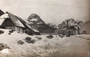 Album "Meine weltkriegs - Erinnerungen South-West Front (Carinthie, Italie, Tyrol du Sud) 31/03/1915-12/11/1918 - Josef Zohles Wien": vue de Cave del Predil - Josef Zohles