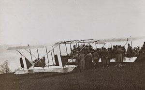 Album "Meine weltkriegs - Erinnerungen South-West Front (Carinthie, Italie, Tyrol du Sud) 31/03/1915-12/11/1918 - Josef Zohles Wien": soldats autrichiens et avion - Josef Zohles