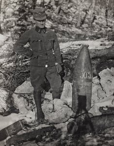 Album "Meine weltkriegs - Erinnerungen South-West Front (Carinthie, Italie, Tyrol du Sud) 31/03/1915-12/11/1918 - Josef Zohles Wien": soldat avec une balle - Josef Zohles