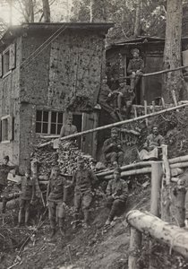 Album "Meine weltkriegs - Erinnerungen South-West Front (Carinthia, Italie, South Tyrol) 31/03/1915-12/11/1918 - Josef Zohles Wien": camp militaire - Josef Zohles
