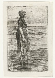 Femme debout sur la plage