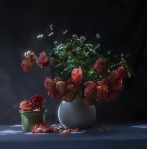 Nature morte aux roses mélancoliques - Judy Tseng