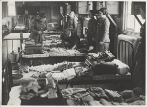 Inspection de kit, 1939-45 - Jurian van Streeck or Streek
