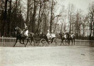 Tsar Nicolas II et Tsarine Alexandra Fyodorovna de Russie dans une calèche, début du 20e siècle