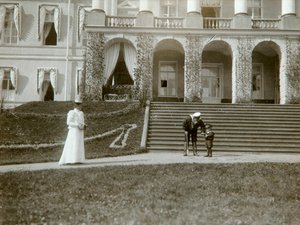 Tsarine Alexandra Feodorovna avec le tsarévitch Alexis de Russie, vers 1907-1910