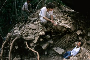 Cancuen, Guatemala, Arthur Demarest, Rudy Larios, Maya, palais, Période classique, Peten, 2004
