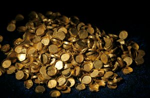 Artefacts en or de la découverte de Tillya Tepe, six tombes de nomades bactriens; Découvert en 2004 (photo)