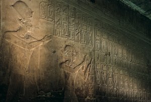 La plus ancienne liste de rois connue, temple de Séthi Ier à Abydos, Séthi Ier apparaît debout derrière Ramsès, 2005 - Kenneth Garrett