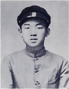 Camarade Kim Il-sung dans ses années scolaires - Korean Photographer