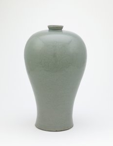 Bouteille avec motif incisé de quatre bouquets de lotus, période Koryo, première moitié du 12ème siècle - Korean School