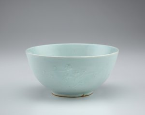Bol avec décoration florale en relief, 19e siècle - Korean School
