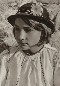 Roumanie : Dragus, paysanne