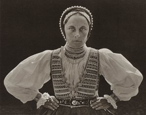 Roumanie : Ghinda, femme saxonne