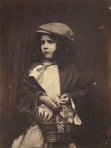 Jeune Fille Tenant un Panier - Lewis Carroll