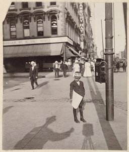 [Autoportrait avec Newsboy] - Lewis W. Hine