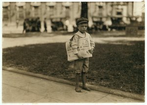 Garçon de 7 ans vendant des journaux à Mobile, Alabama, 1914
