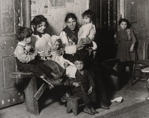 Une maison italienne près de Hull House, Chicago, 1910 - Lewis Wickes Hine