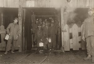  - Lewis Wickes Hine