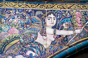 Ange, décorations de carreaux polychromes à Tekyeh Mo