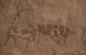 Bétail et figures humaines, peinture rupestre, Oued in Djeran, près de Djanet, Tassili n