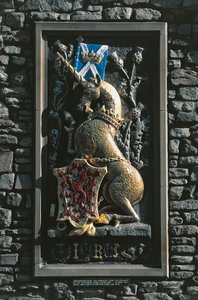 Licorne, blason héraldique sur la façade du palais de Holyrood, Édimbourg, Écosse, Royaume-Uni - Unbekannt Unbekannt
