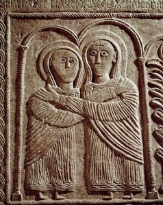 Archéologie du Moyen Âge. Art barbare de Lombardie : Visitation, Sainte Élisabeth et Sainte Marie. Sculpture, art lombard, 737-744. Cividale del Friuli, Musée chrétien, trésor de la cathédrale - Lombard School