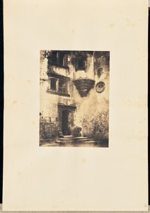 [Escaliers et entrée d