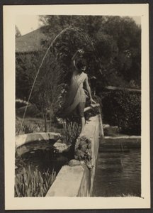[Danseuse dans le jardin] - Louis Fleckenstein