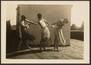 [Danseurs sur le toit]