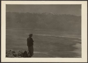 [Figure surplombant la côte] - Louis Fleckenstein