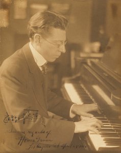 [Homer Grunn au piano]