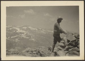 [Homme dans un paysage montagneux] - Louis Fleckenstein
