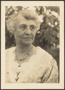[Portrait de femme]