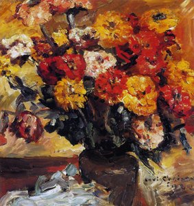 Zinnias dans un vase