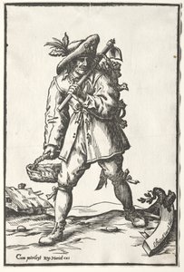 Paysanne avec une houe, un panier et une poule