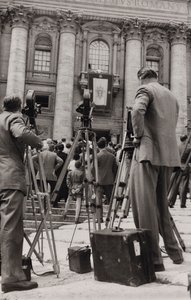 Photographes sur la place Saint-Pierre à Rome