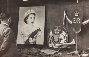 Vitrine Bienvenue à la Reine d