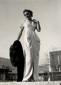 Mannequin en robe de soirée créée par la maison de couture "Graldi". - Luis Bogino