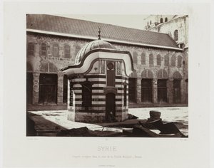 Vue du dôme octogonal dans la cour de la Grande Mosquée de Damas (Architecture antique : Égypte, Grèce, Asie Mineure : album de photographies) - Maison Bonfils
