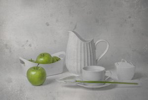 Nature morte aux pommes vertes fraîches