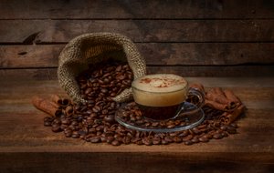 Nature morte rustique avec du café