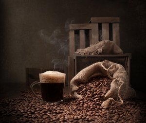Nature morte au café chaud - Margareth Perfoncio