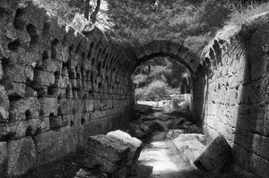 Entrée du stade, Olympie, Grèce, 1937
