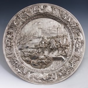 Assiette en argent représentant le départ de Christophe Colomb - Matthias Melijn