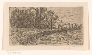 Paysage avec chemin, lisière de forêt et poteaux électriques