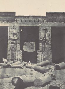 Thèbes. Médinet-Habou. Partie orientale du Péristyle du Palais de Ramsès-Méiamoun, 1850 - Maxime Du Camp