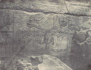 Thèbes. Palais de Karnak. Sculptures extérieures du Sanctuaire de granit, 1850 - Maxime Du Camp