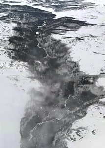 La rivière sinueuse en hiver