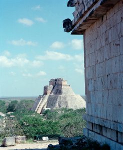 Civilisation précolombienne : vue du temple supérieur sur le site d